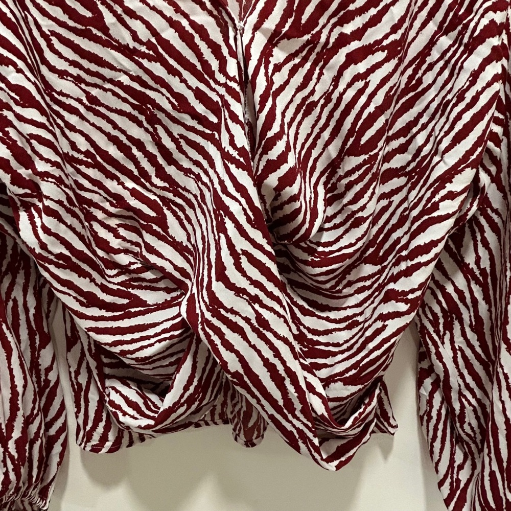 Womens Umgee‎ Red and white blouse size small - Picture 7 of 7